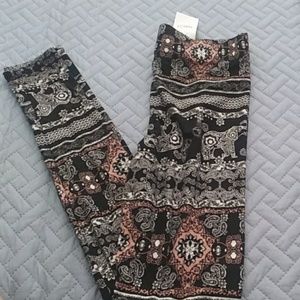 Rue21 soft elephant legging